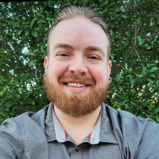 Ariel, founder of Forge The Stack - building practical websites for small businesses